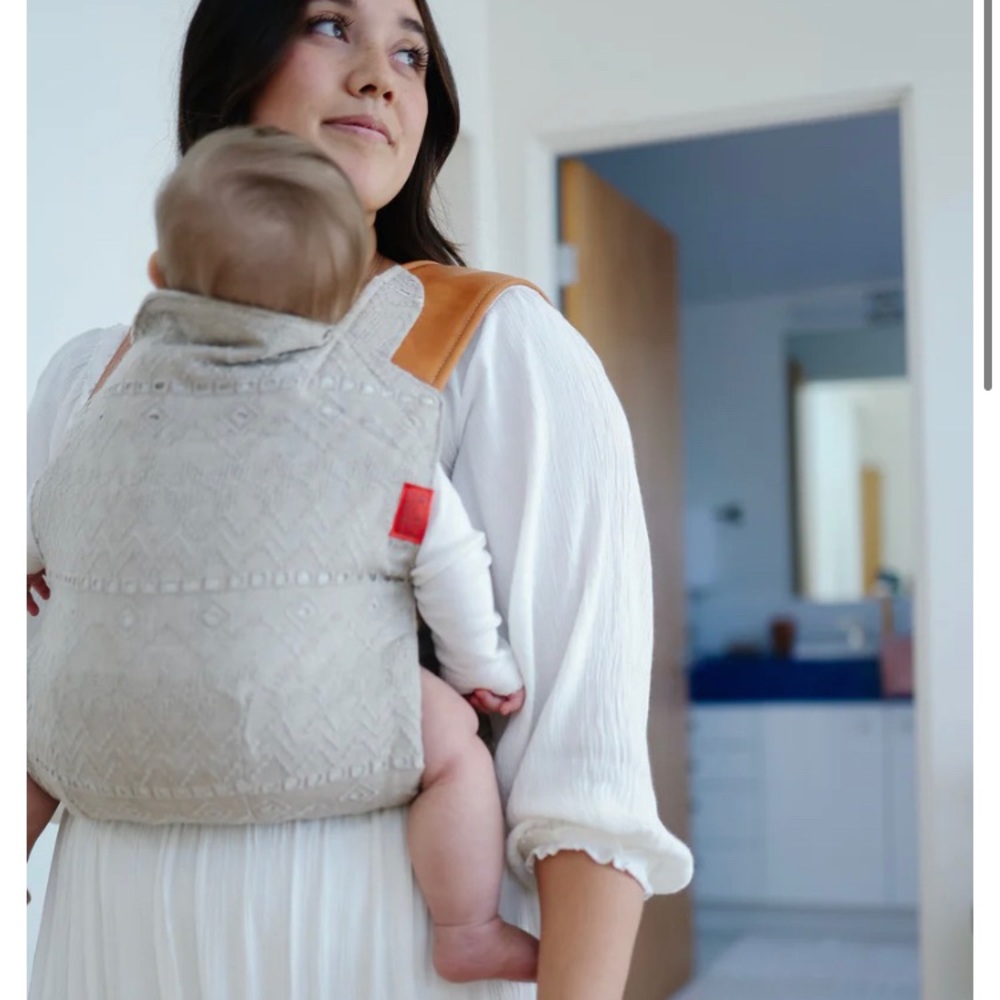 Sakura Bloom Natural Eyelet Linen Onbuhimo Baby Carrier with Leather